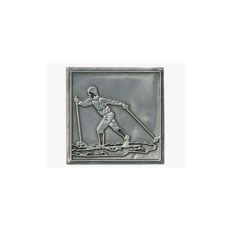Étiquette en étain 'Skieur de fond', carrée, métallique, argentée Étiquette en étain 'Skieur de fond', carrée, métallique, argentée