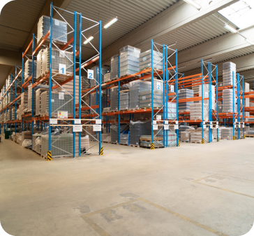 Ransbach Logistiek Centrum Magazijn met gestapelde pallets